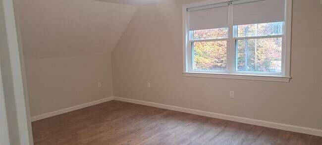 Building Photo - 338 Haverhill Rd