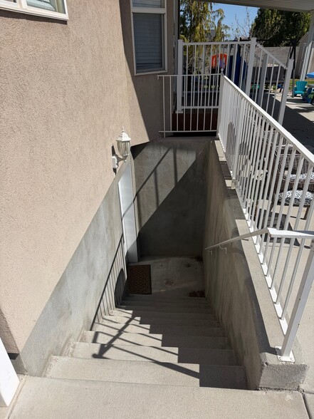 Building Photo - 2937 Hibler Dr