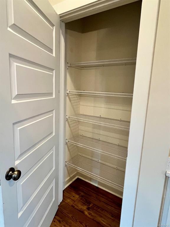 Building Photo - 876 Hedgefield Way