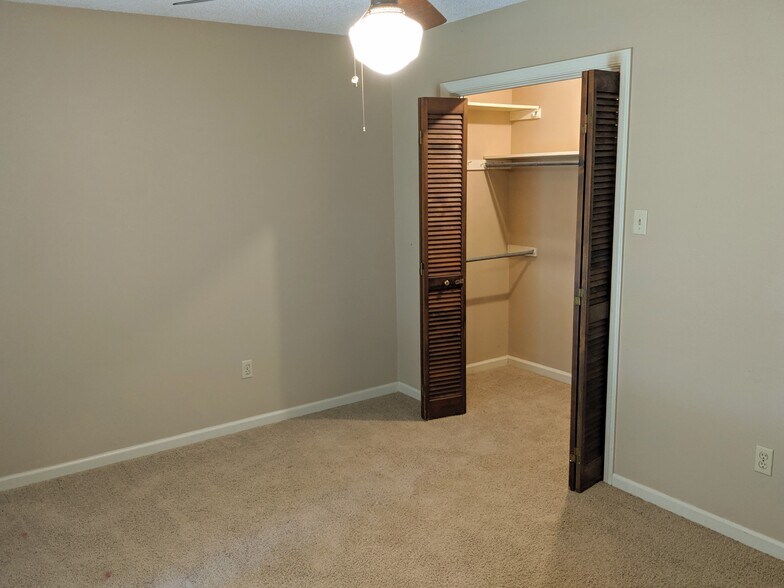 Bedroom 1 - 2610 Bernwood Dr