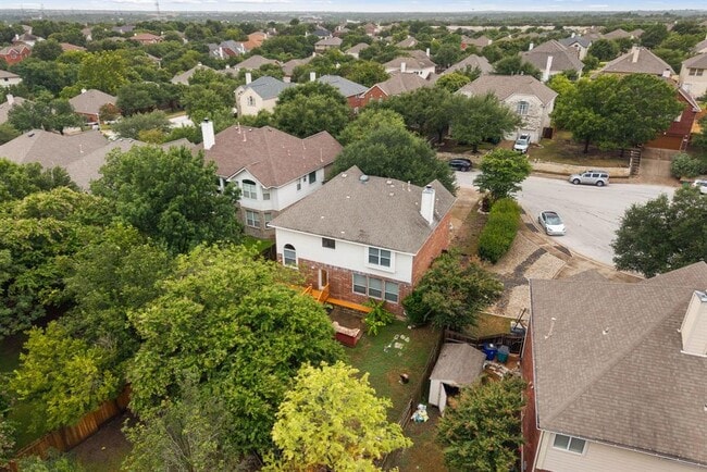 Building Photo - 1006 Shadow Valley Cove