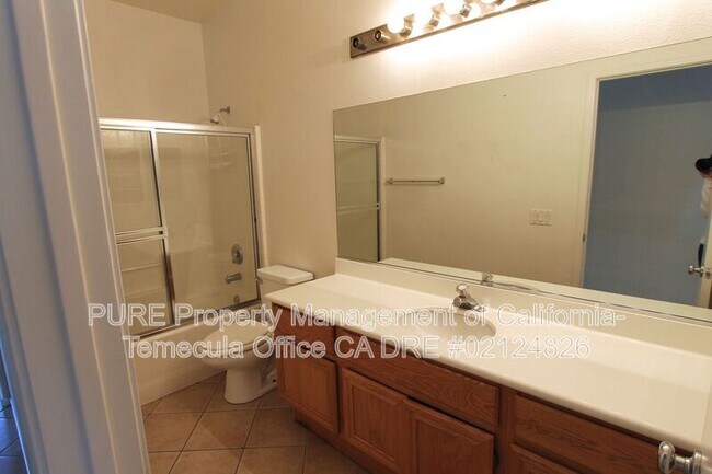 Building Photo - 40269 Miklich Dr