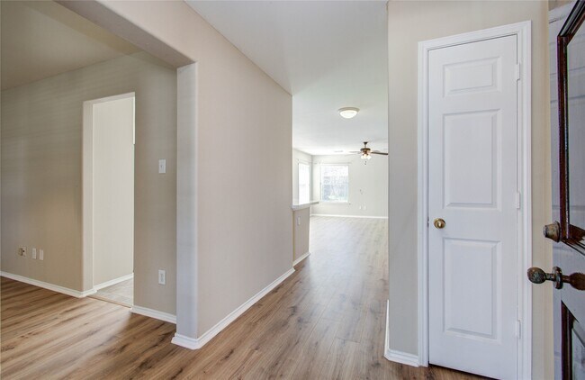 Building Photo - 14731 Country Rose Ln