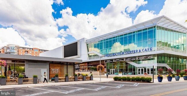 Building Photo - 3300 Prince William Dr