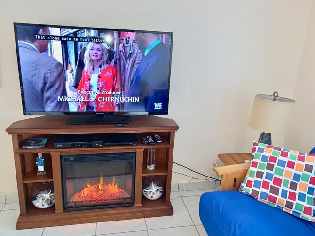 Building Photo - 145 S Ocean Ave