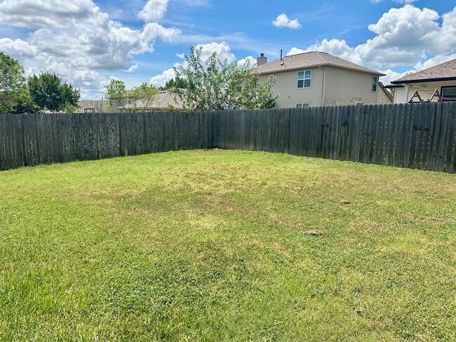 Building Photo - 112 Cowboy Cove