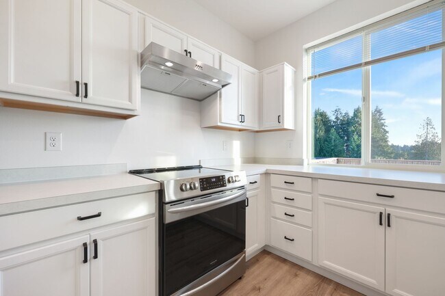 Building Photo - Like-New Tumwater Hill Home with A/C - 3 beds, 2.5 baths