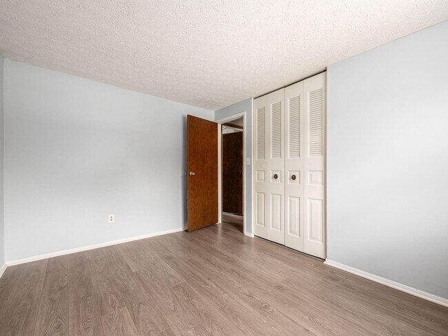 Building Photo - 3230 Brampton St