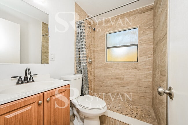 Building Photo - Prepare to be impressed by this 3 bedroom,...