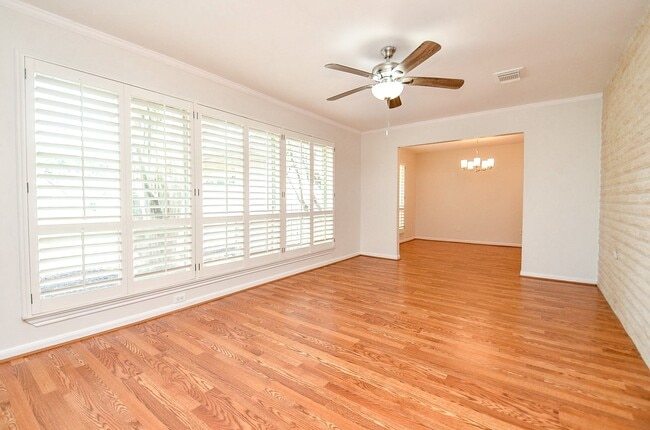 Building Photo - 7719 Lacy Hill Dr