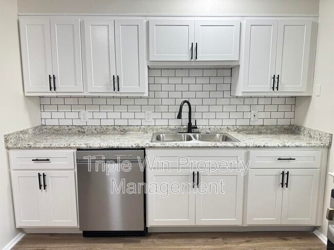 Building Photo - 3155 O Hare Dr