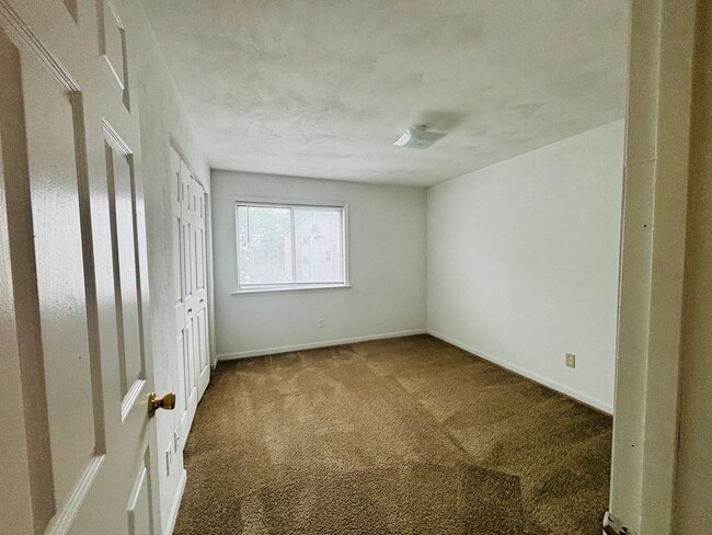 Building Photo - 400 Berryfield Ln