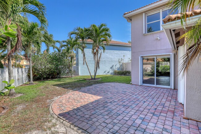 Building Photo - 3464 Commodore Ct