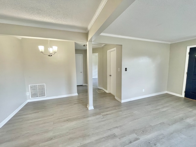 Building Photo - Updated 3-Bedroom, 2-Bath Home in Decatur, AL