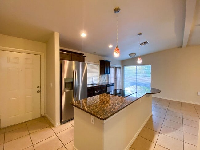 Building Photo - Adorable house on Large LOT 3 Bedroom 2 ba...