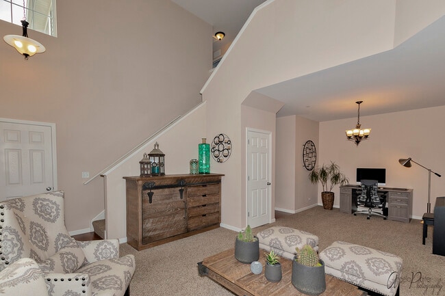 Building Photo - 9870 Williams Dr