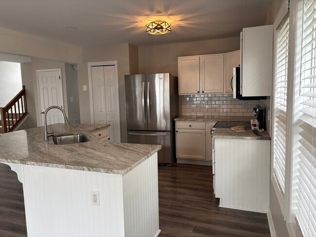 Building Photo - 118 Wyndward Ct