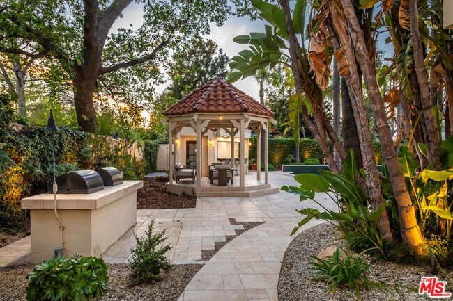 Building Photo - 17230 Silver Ln