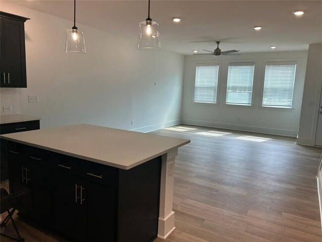 Building Photo - 1582 Driggs Dr NW