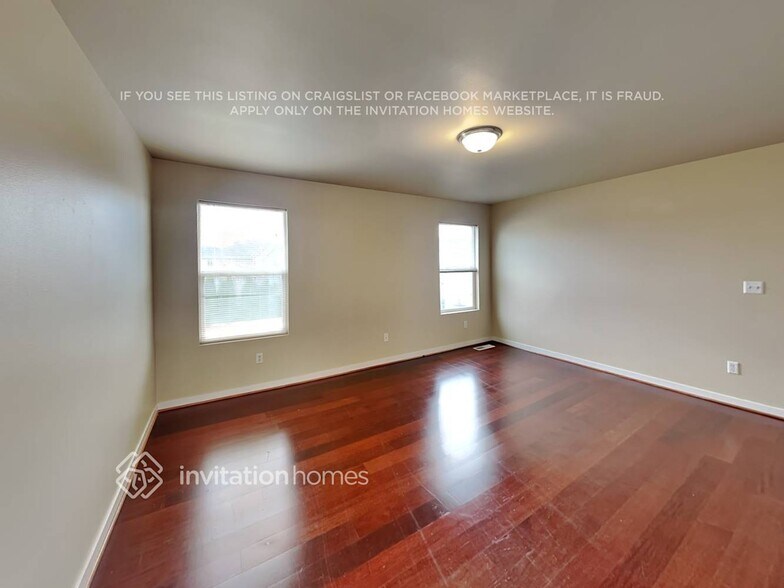 Building Photo - 14102 11th Pl W