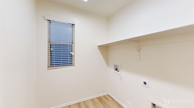 Building Photo - 44336 W McClelland Dr
