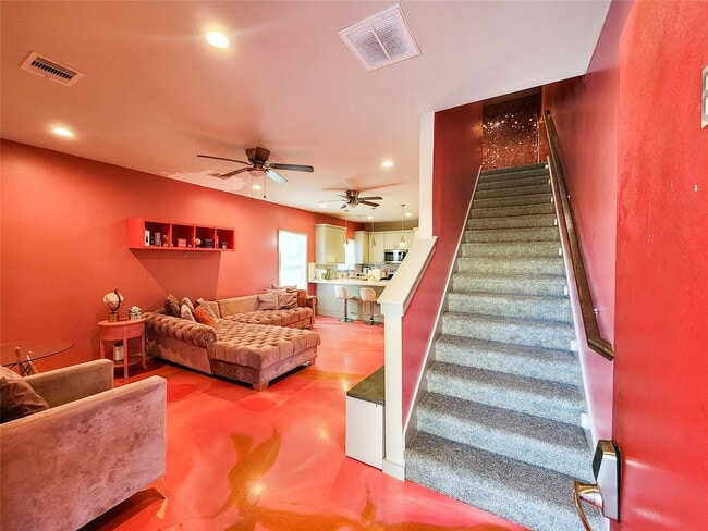 Building Photo - 5910 Shelburne St