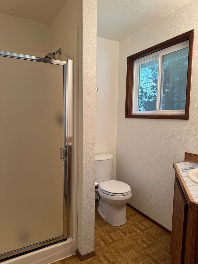 Building Photo - Cozy one story home on beautiful close to town acreage.