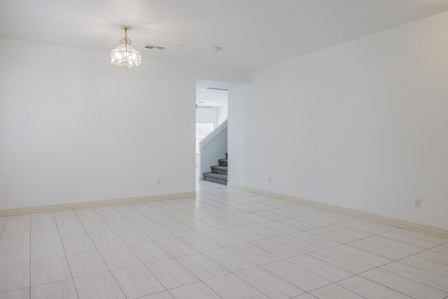 Building Photo - 7500 E Deer Valley Rd