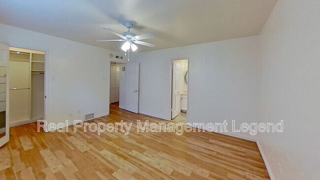 Building Photo - 1824 Addington Dr