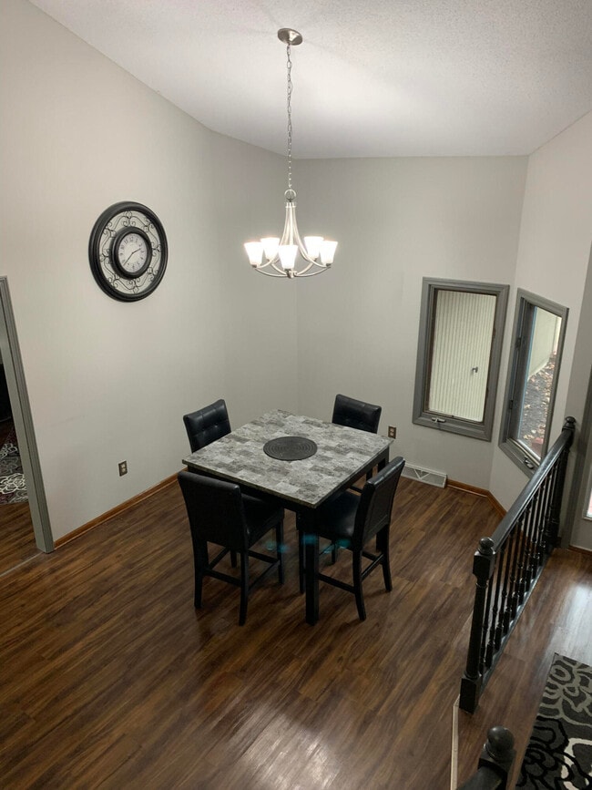 Building Photo - 107 Hollyridge Ln