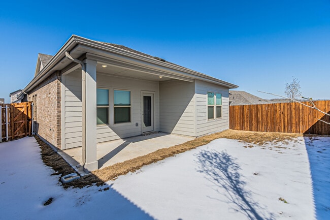 Building Photo - 801 Leavenworth Dr