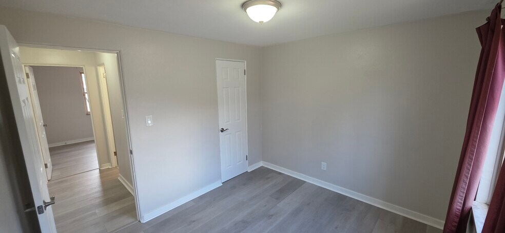 Building Photo - 5 McMichael Rd