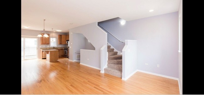 Building Photo - 3224 N Kilbourn Ave