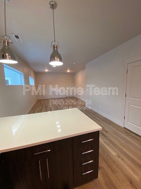 Building Photo - 2874 Kiesel Ave