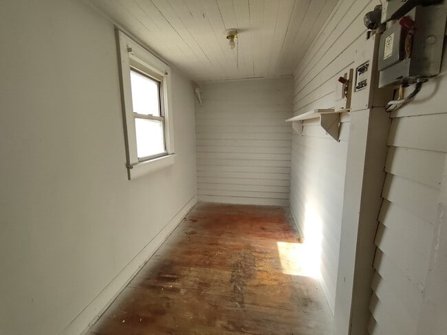 Building Photo - 134 Duval St NW