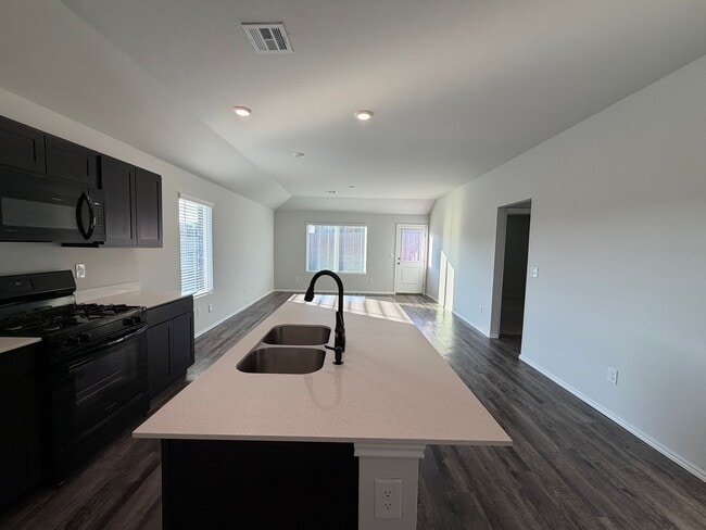 Building Photo - New Neighborhood Home - Edmond Schools