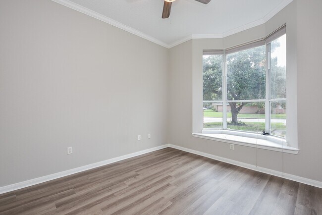 Building Photo - 11102 Waxwing St