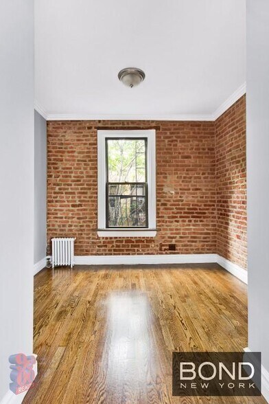 Building Photo - 416 E 13th St