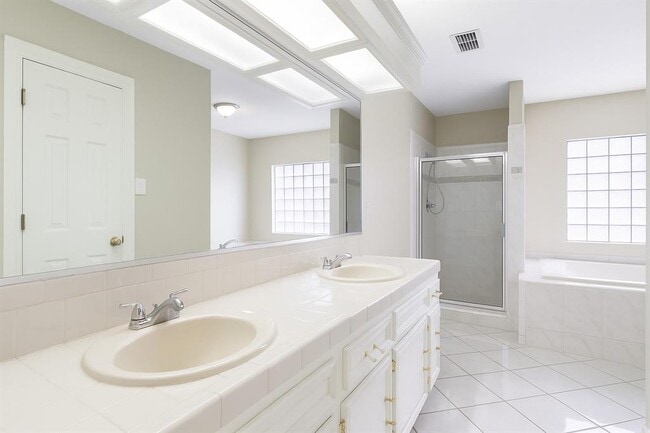 Building Photo - 3482 Chablis Dr