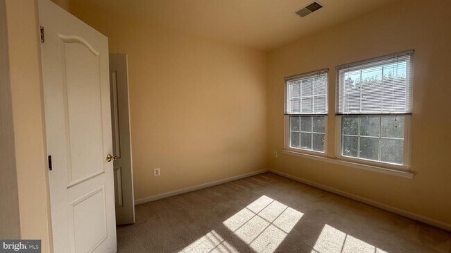 Building Photo - 13906 Gothic Dr