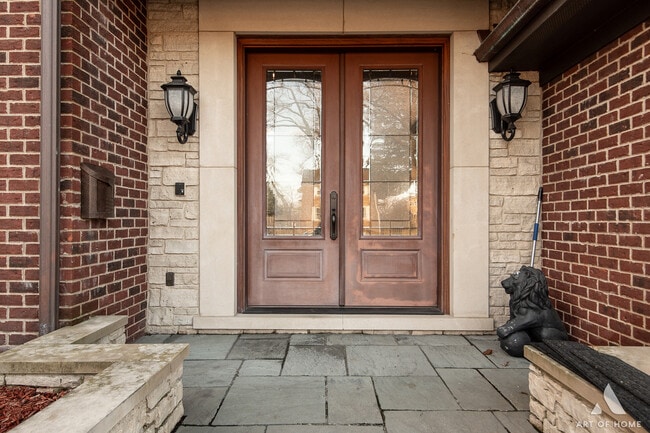 Building Photo - 10001 Montrose Ave