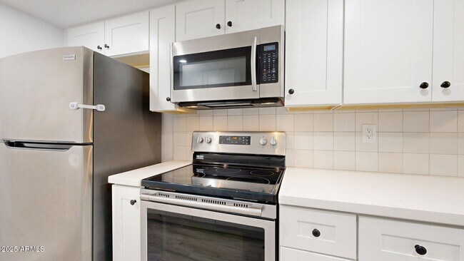 Building Photo - 1118 N Granite Reef Rd