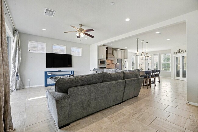 Building Photo - 1412 Veranda Mist