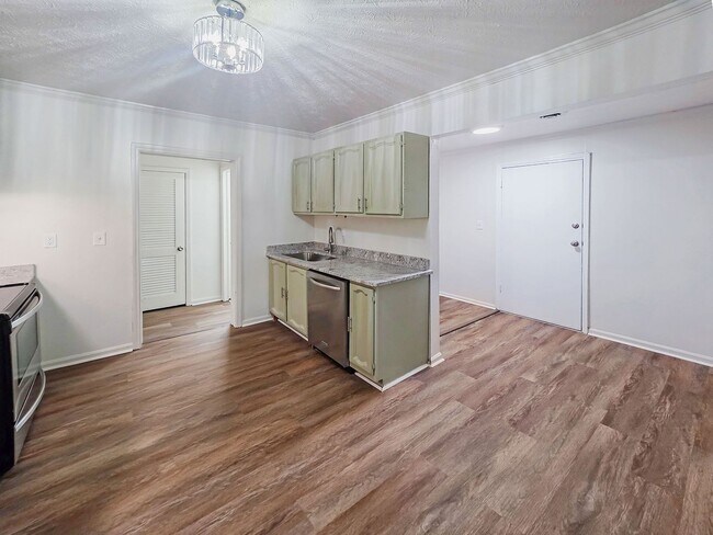 Building Photo - 1111 Lawton Pl SW