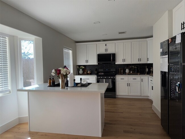 Building Photo - 7509 Mockingbird Ln