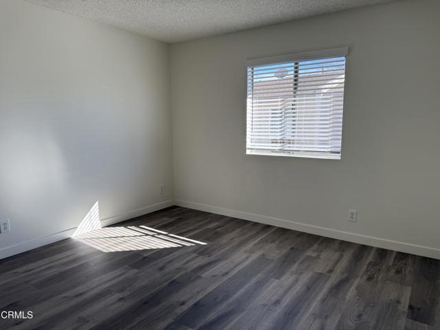 Building Photo - 832 E Garfield Ave