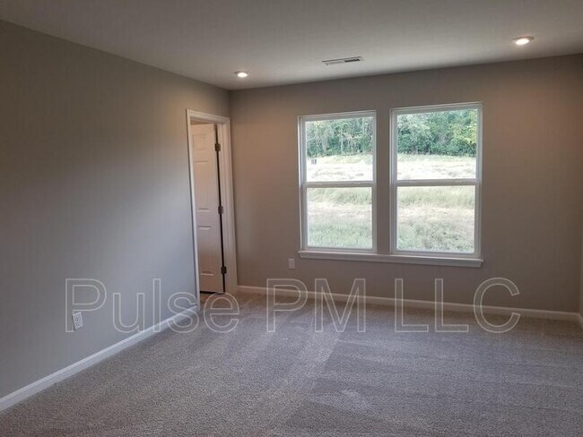 Building Photo - 1389 Meadowrun Ln