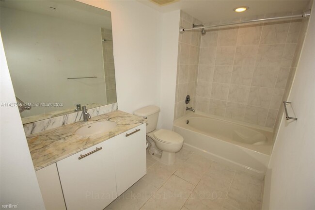 Building Photo - 1 br, 1 bath Condo - 951 Brickell Ave Apt ...