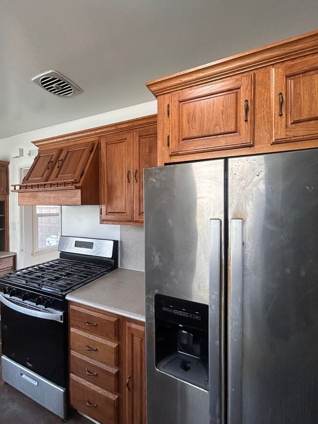 Building Photo - 13215