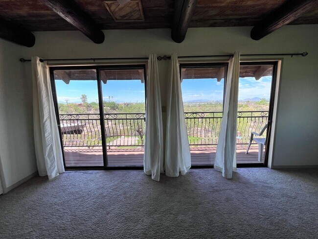 Building Photo - Catalina Foothills- 3 bedroom/ 3 bathroom ...